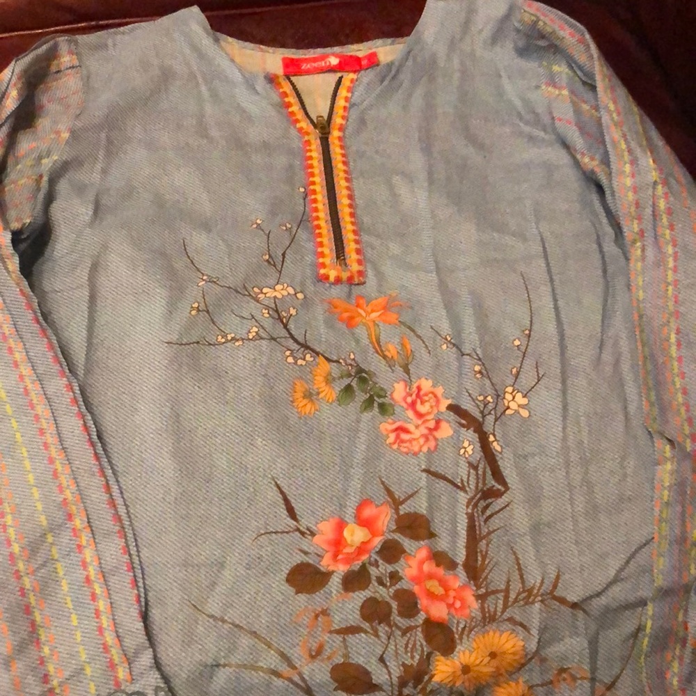 Zeen Kurti.
